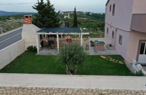 Razanac Apartment | Apartman Školj