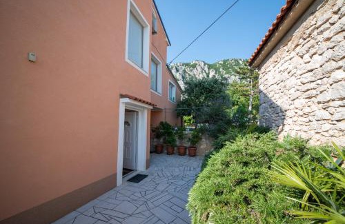 Grizane Apartment | Apartman Sous les rochers
