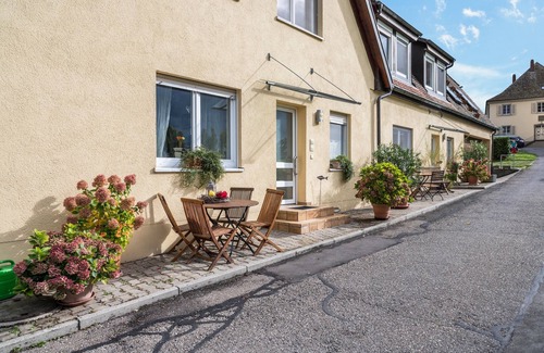 Lake Constance Apartment | Apartment 2 in Haus Böhler on the island of Reichenau with Lake View, Terrace and Garden