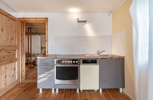 Wachwitz Apartment | Apartment '2 Zimmer Ferienwohnung Elbblick' with Shared Terrace, Shared Garden and Wi-Fi