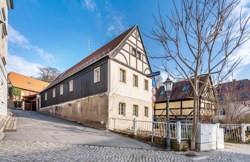 Wachwitz Apartment | Apartment '2 Zimmer Ferienwohnung Elbblick' with Shared Terrace, Shared Garden and Wi-Fi