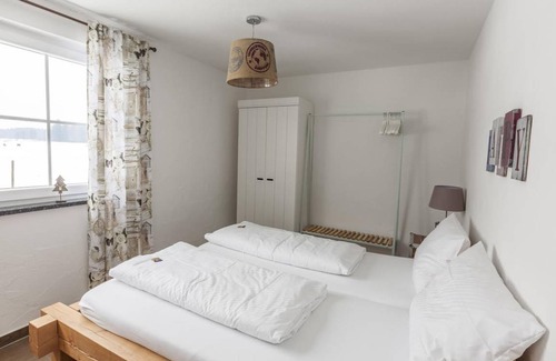 Aulendorf Apartment | Apartment ∙ Ferienwohnung Ranch-Hufeisen, 90qm, 2 Schlafzimmer, max. 2 Erwachsene und 2 Kinder