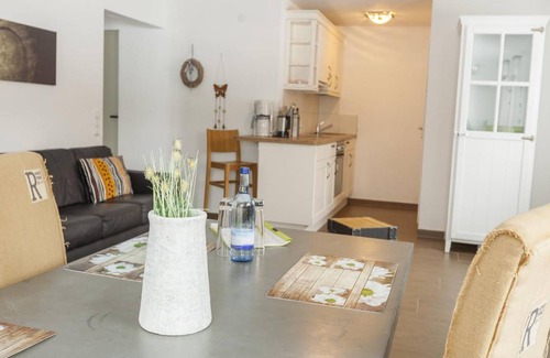 Aulendorf Apartment | Apartment ∙ Ferienwohnung Ranch-Hufeisen, 90qm, 2 Schlafzimmer, max. 2 Erwachsene und 2 Kinder