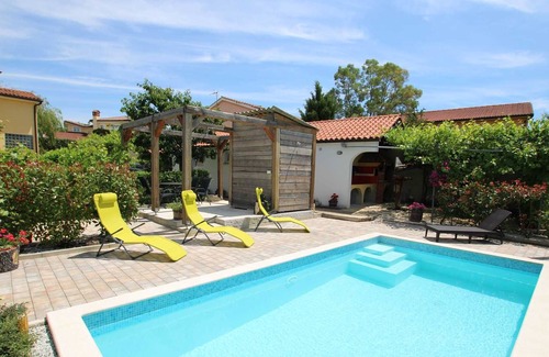 Labinci Apartment | Apartment Green Garden S2