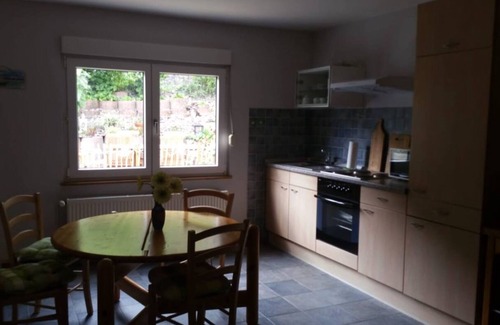 Bremm Apartment | Apartment 'Haus Moselschleife' with Balcony and Wi-Fi