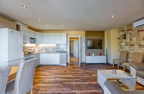 Mugeba Apartment | Apartment M with Panoramic View
