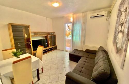 Zaklopatica Apartment | Apartment Marina