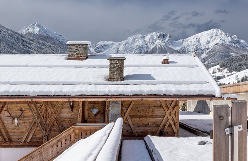 Sorafurcia Apartment | Apartment Piz da Peres - Piz da Peres with Mountain View, Pool, Sauna, Wi-Fi & Garden