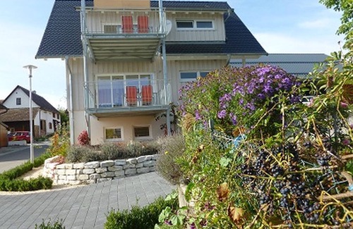 Salem Apartment | Apartment 'Red Delicious' with Shared Terrace, Shared Garden and Wi-Fi