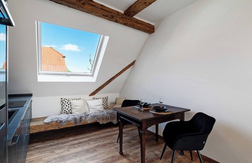 Niederlehen Apartment | Apartment 'Scheunenglück' with Shared Garden, Balcony and Wi-Fi