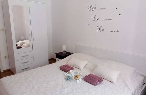 Putnikovic Apartment | Apartment Seahorse 4+1