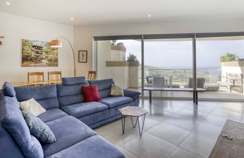 Zebbug Apartment | Apartment With Pool-hosted by Sweetstay