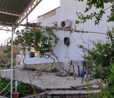 Vinisce Apartment | Apartments by the sea Vinisce, Trogir - 11029