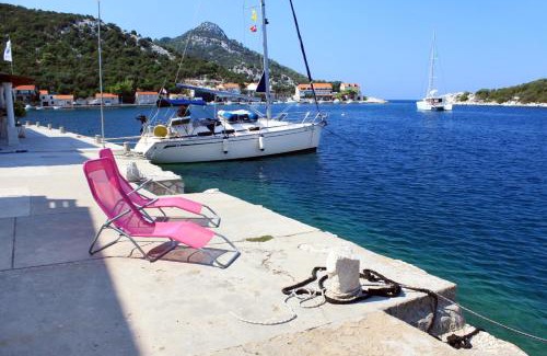 Zaklopatica Apartment | Apartments by the sea Zaklopatica, Lastovo - 8347