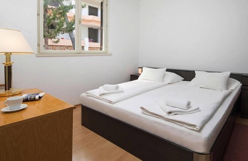 Island Hvar Apartment | Apartments Fontana Resort in Jelsa, with swimming pool