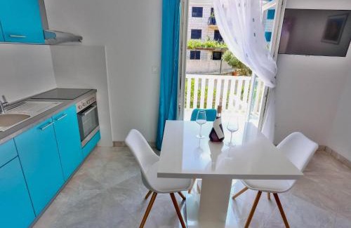 Sutivan Apartment | Apartments Lenka - One Bedroom Apartment with Balcony and garden View A1