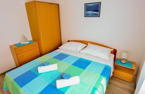 Sutivan Apartment | Apartments Lenka - One Bedroom Apartment with Balcony and garden View A1