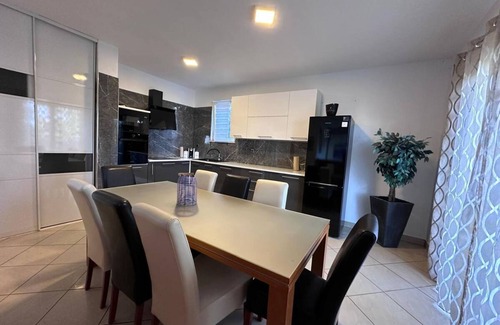 Kastel Novi Apartment | Apartments Lucija & Andora