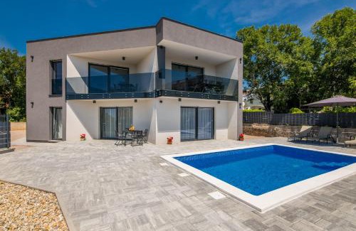 Pinezici Apartment | Apartments Villa "Aurea" with pool