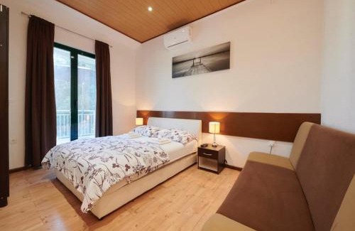 Kastel Stafilic Apartment | Apartments Vujina