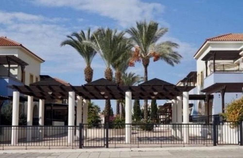 Universal Apartment | Aphrodite Gardens Apt 27