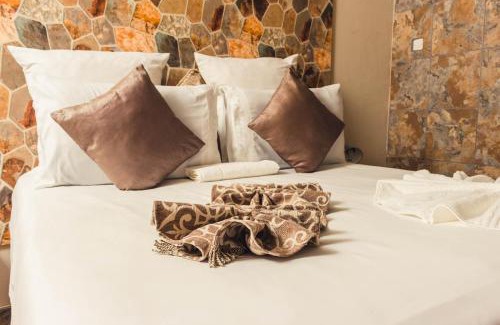 Maun House | APICAL GUESTHOUSE
