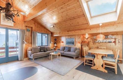 La Tzoumaz Apartment | App. Les Lupins 17 - Two Bedroom Apartment, Sleeps 4