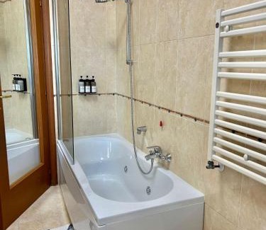 Torrino Apartment | Appartamento Roma Eur near Nuvola e Palasport