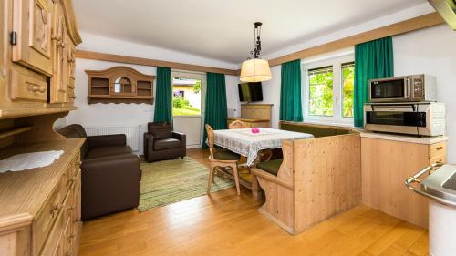 Ortisei Apartment | AppartChalet LA RONDULA - 100m from Seceda