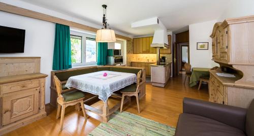 Ortisei Apartment | AppartChalet LA RONDULA - 100m from Seceda