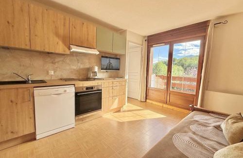 Flumet Apartment | Appartement 3 pièces Flumet - 6 pers, piscine, parking - FR-1-603-118