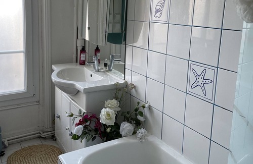 Bois-Colombes Apartment | Appartement Calme 10 min de Paris