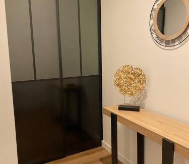 La Celle-sous-Gouzon Apartment | Appartement coquet au coeur de Vichy