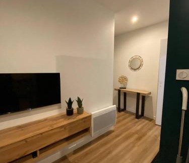 La Celle-sous-Gouzon Apartment | Appartement coquet au coeur de Vichy