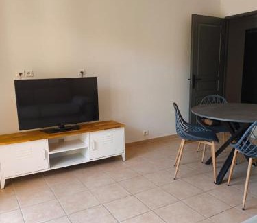 Vedene Apartment | Appartement idéal séjour touristique et pro