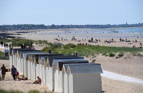 Courseulles-sur-Mer Apartment | Appartement refait à neuf, 4 pers à Courseulles