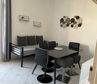 Saint-Lazare Apartment | Appartements Lumineux