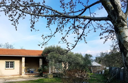 Mimet Condo | Appartment within villa between Aix-en-Provence and Marseille