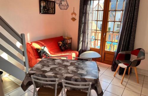Courseulles-sur-Mer Apartment | APPT 4P - Manoirs 1 à la Mer Chez Claudette & Marc