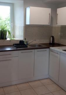 Doue-la-Fontaine Apartment | APT Iere ETAGE PARKING PRIVE AVEC GARAGE MOTO VELO
