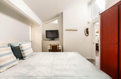 Rio del Mar House | Aptos Beach Retreat Hot Tub & 5 Min Walk to Sand