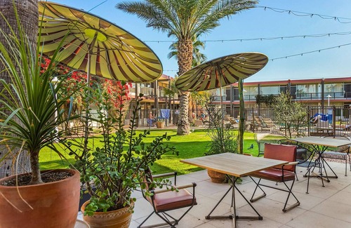 Papago Parkway House | Arizona Fishhook Suite