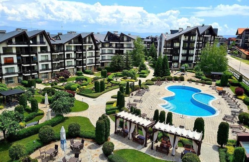 Razlog Apartment | Aspen golf studio B402