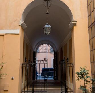 Rione VIII Sant'Eustachio House | Assunta Domus