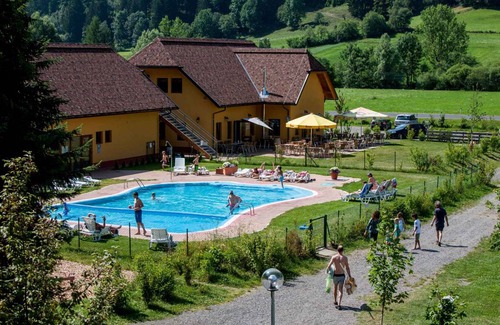 Sankt Peter am Kammersberg House | 24 m² Mobile home ∙ 2 bedrooms ∙ 5 guests