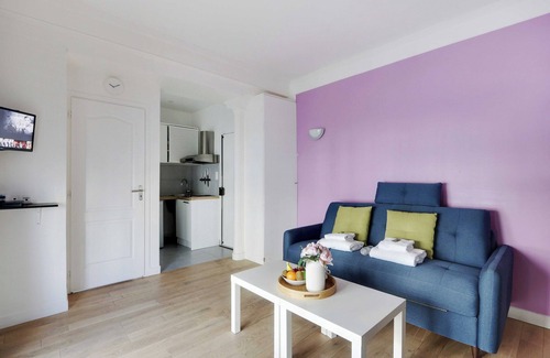 Quartier de la Porte-Saint-Denis Apartment | Atypical Bright Studio - 2P - Gare du Nord