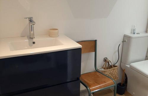 Andernos-les-Bains Bed & Breakfast | Au Calme D'une Impasse , à 5mn du Centre à Vélo, Jolie Chambre