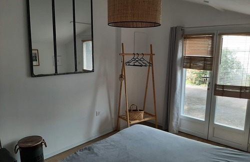 Andernos-les-Bains Bed & Breakfast | Au Calme D'une Impasse , à 5mn du Centre à Vélo, Jolie Chambre