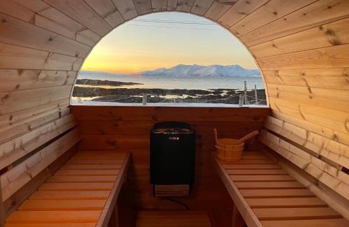 Vannareid House | Aurora sea view cabin with wifi,sauna, jaccuzi