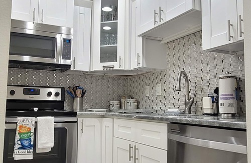 The Meadows Villa | AVAILABLE FEB 1-DEC.31, 2025 - LOVELY 1/1 TURNKEY FURNISHED VILLA @ THE MEADOWS
